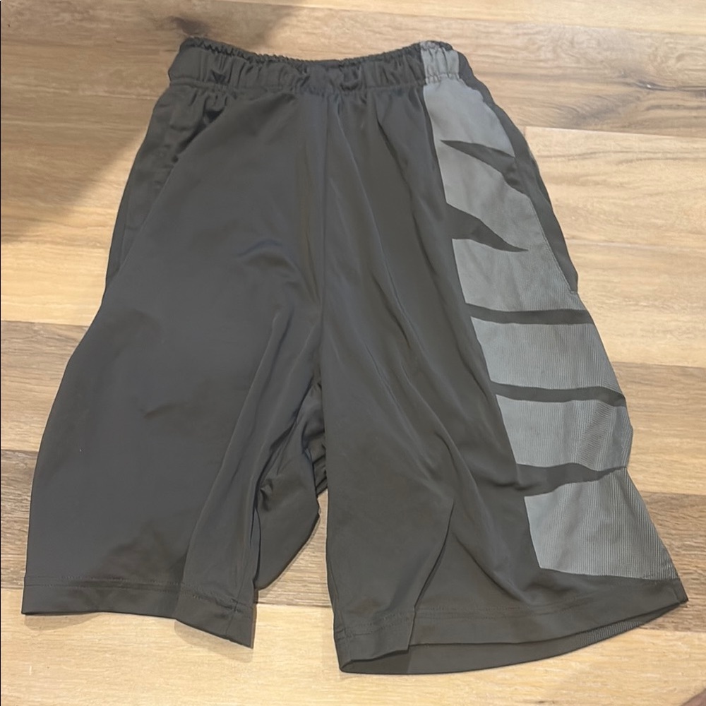 Nike Men's Black and Gray Athletic Shorts